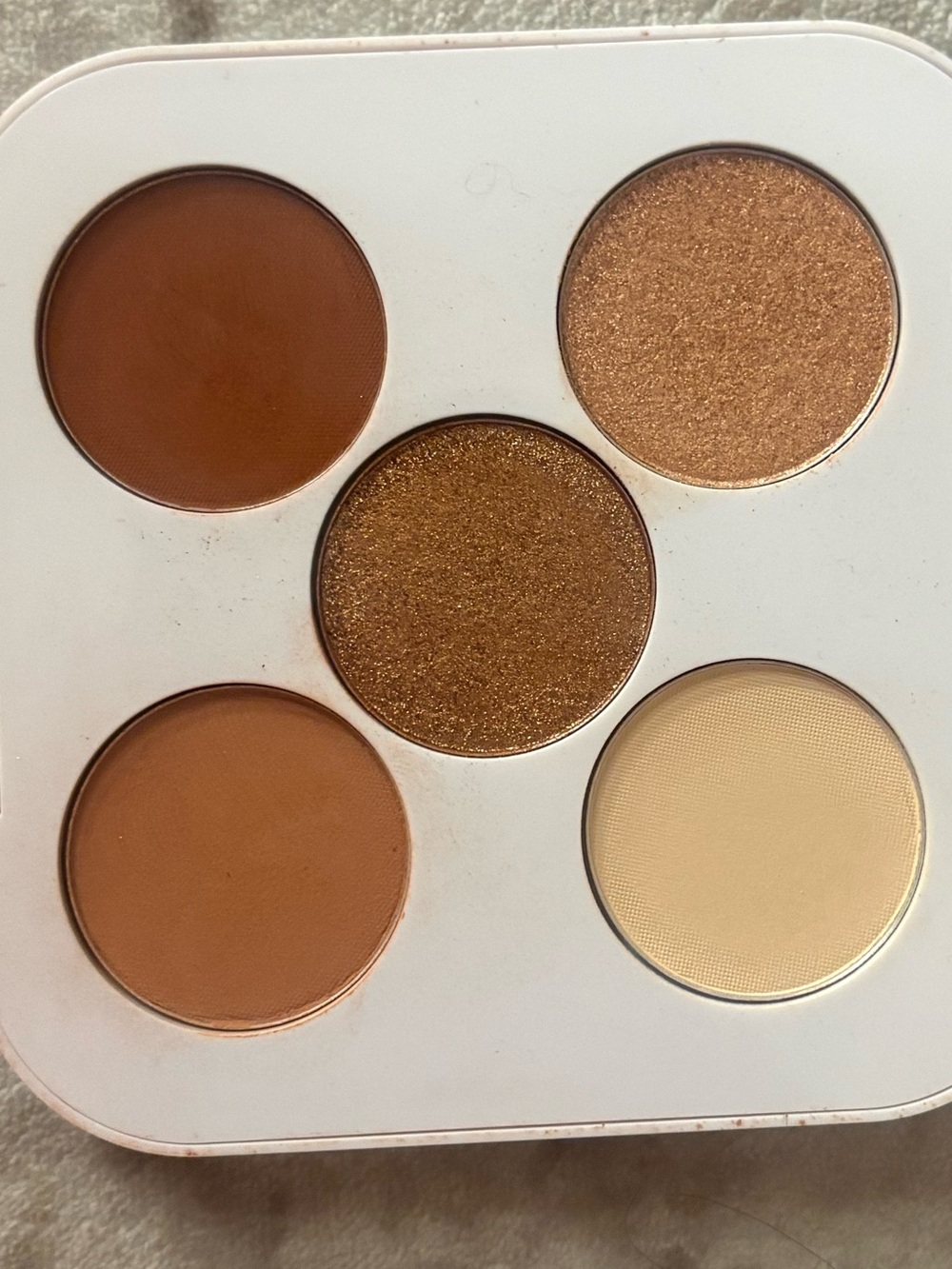 Eyeshadow palette by Morphe - beautiful neutral shades - new - Picture 2 of 5
